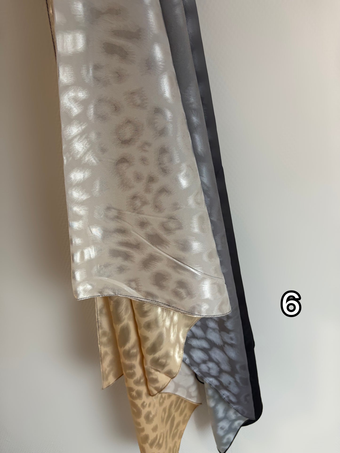 Hijab dégradé satiné à motif