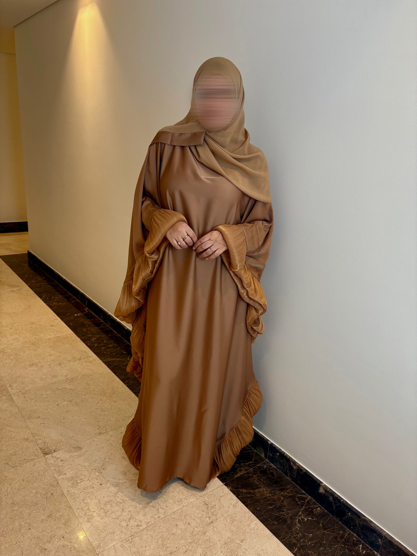 Abaya "Esra" + hijab (Made in Dubai)