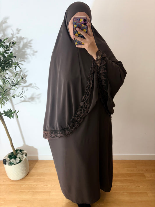 Abaya + khimar dentelle (soie de médine)