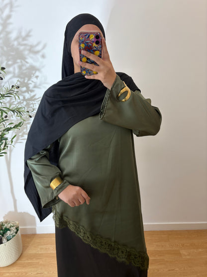 Haut asymétrique satin motif dentelle (8 couleurs)