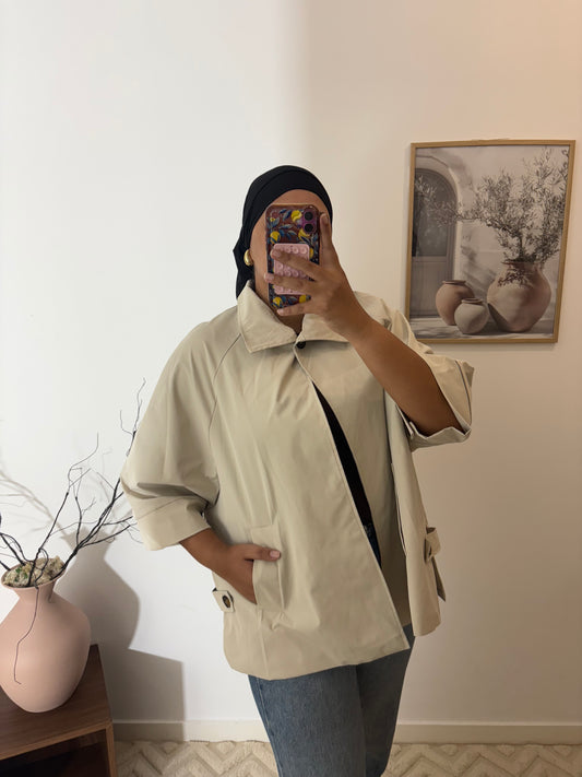 Trench court un bouton